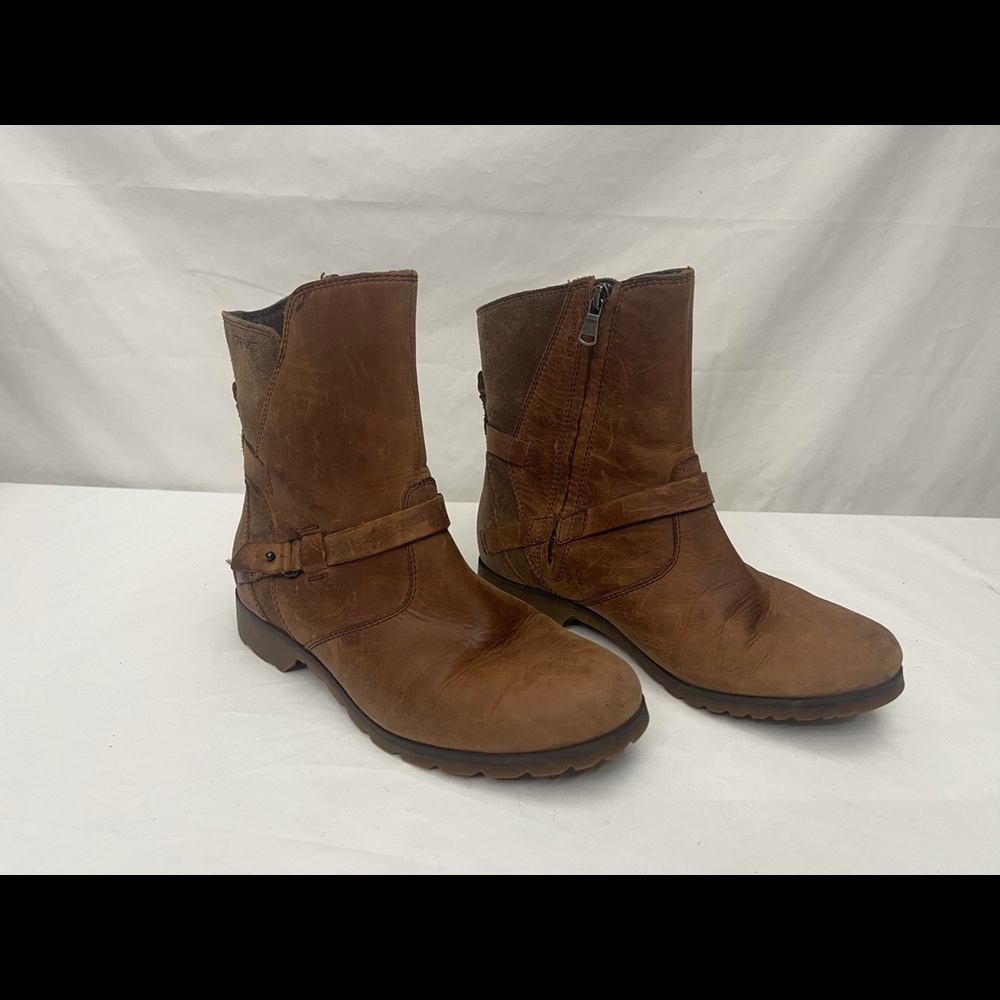Teva de la Vina camel short boots